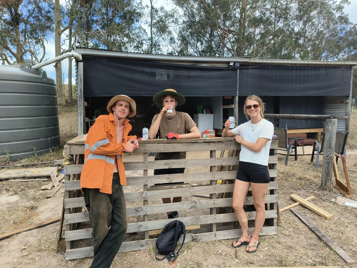 WWOOFer stable with volunteers